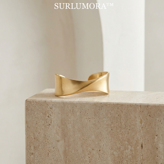 Surlumora™ THE MERIDIAN TWIST CUFF
